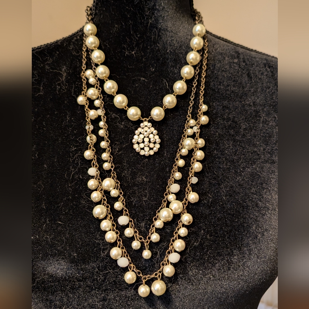 Sweet Lola | 3 Strand Faux Pearl And Rhinestone Pendant